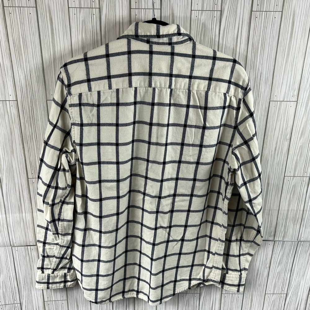 AEO Long Sleeve Button Down Shirt - Picture 2 of 5